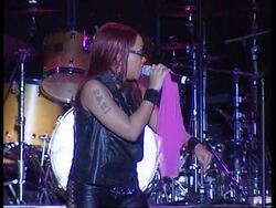 ENTERTAINMENT DAILY: ENT2- SOUTH AFRICAN CONCERT News Clip