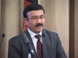 CLEAN: Karzai moves into clear lead: election partial results News Clip