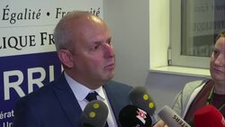 CLEAN : China virus: Medical team to be stationed at Paris airport News Clip