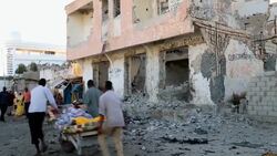Somalia - Aftermath of Somalia restaurant attack / Mortar attack in Somalia kills 3 civilians / Aftermath of attack on hotel that killed 14 / Somali police: bombs kill 13 in 2 restaurants Instructional Video