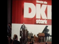 SYND 28/11/1971 PARTY CHAIRMAN, KURT BACHMANN, ADDRESSES FINAL SESSION OF WEST GERMANY'S COMMUNIST PARTY News Clip