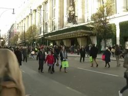 Christmas shopping in Oxford Street News Clip