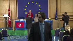 CLEAN : EU observers hail Tunisia presidential poll (2) News Clip