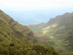 The shoreline and mountains on the Nepali Coast in Kauai. Stock Footage