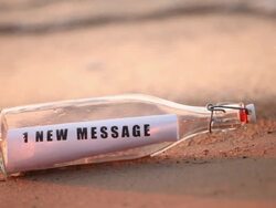 Message in a bottle Stock Footage