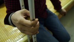 China: former opioid addict struggles as busker Instructional Video