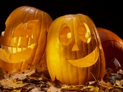 HD: Rotating Jack O' Lanterns Stock Footage