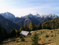 HD: Cottage in the countryside Stock Footage