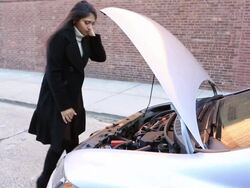 Car trouble Stock Footage