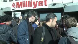 CLEAN : Istanbul rally of worried journalists for News Clip