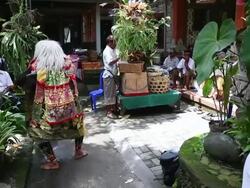 MS Shot of man performing with mask on / Ubud, Bali, Indonesia Stock Footage