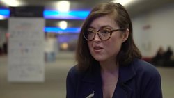 Lung transplant recipient sings with donor's daughter News Clip