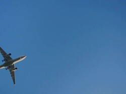 Overhead plane Stock Footage