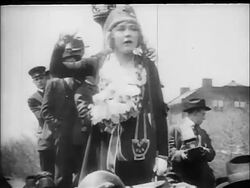 B/W 1917 Mary Pickford speaking emphatically at war bonds rally / WW I / documentary Stock Footage