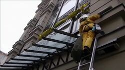 CLEAN : Greenpeace protests News Clip