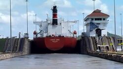 CLEAN: Panama authorities expect steady canal cargo traffic numbers News Clip