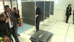 VOICED : Holanda vota en elecciones clave para Europa News Clip