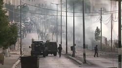 CLEAN : Palestinian protesters gather to brace for clashes in Bethlehem News Clip