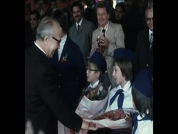 SYND 30 11 74 EAST GERMAN PRIME MINISTER SINDERMANN VISIT News Clip