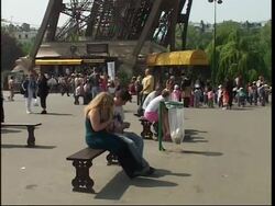 Parisians enjoy the hottest April in decades News Clip