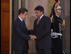 WRAP Pakistan leader says intelligence services not involved in Bhutto death, photo op News Clip