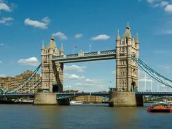 Slow zoom in time-lapse of Tower Bridge opening, London Stock Footage