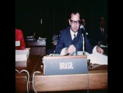 SYND 30 4 71 UNITED NATIONS ECONOMIC COMMISSION FOR LATIN AMERICA MEET IN SANTIAGO News Clip