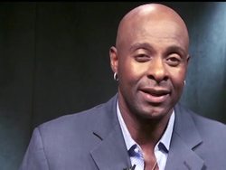 In an interview with The Associated Press Tuesday, Jerry Rice commented on the reported retirement of Vikings quarterback Brett Favre. The former 49ers great will be enshrined in the pro football Hall of Fame on Saturday. (Aug. 3) Instructional Video
