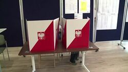 CLEAN : Poland appears poised to hand conservatives victory reactions News Clip
