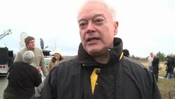 CLEAN: Romney rips Obama over Hawaii vacation News Clip