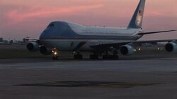 CLEAN : Obama arrives in Cambodia News Clip