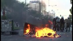 Greece - Clashes at protest against stabbing attributed to far-right / Man accused of killing anti-fascist activist appears in court / Clashes break out during anti fascist protest in central Athens / Head of far right Golden Dawn arrives at court with other MPs from party Instructional Video