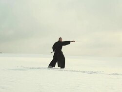 Samuraj in winter landscape Stock Footage