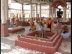 India - Robotic gods for new temple News Clip