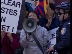 Tibetan, Taiwanese and Falun Gong protesters demonstrate during Hu's visit Instructional Video