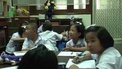 CLEAN : Thai pupils see glimpse of freedom News Clip