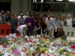 People Pay Respects for Victims Held at Lindt Cafe in Sydney Seige News Clip