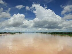 Mekong river with beautiful cumulus clouds Stock Footage