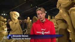 VOICED: Cuentos de hada hechos en arena News Clip