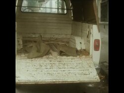 SYND 02/04/1971 POLICE SEARCH VEHICLES USED IN A KIDNAPPING News Clip