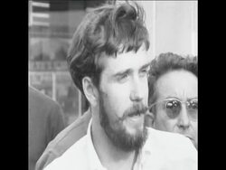 SYND 24 7 68 PASSENGERS RETURN TO PARIS News Clip