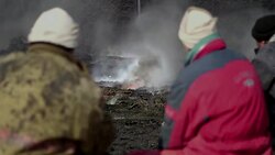 CLEAN : Iraq: oil wells still burning south of Mosul News Clip