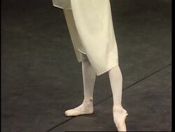 ENTERTAINMENT WEEKLY: ITALY: FASHION News Clip