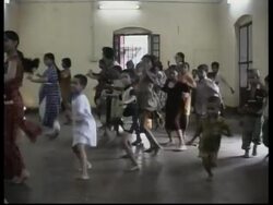 VOICE US-based Indian classical dancer teaches slum children traditional dancing Instructional Video