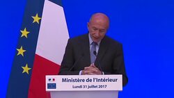 CLEAN : French govt requests report on violence against Calais migrants News Clip