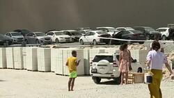 CLEAN : Blaze rips through Dubai skyscraper The Torch (4) News Clip