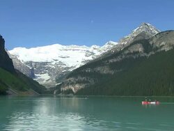 WS People enjoying and boating at Louise Lake in Banff Nationalpark / Lake Louise, Alberta, Canada Stock Footage