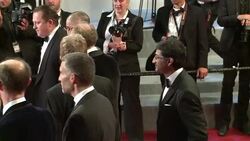 CLEAN : Cannes Red Carpet: Amy News Clip