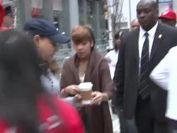 Keyshia Cole at the 14th Annual NY EIF Revlon Run/Walk Stock Footage