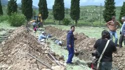 CLEAN : Turkish mining town buries its dead News Clip